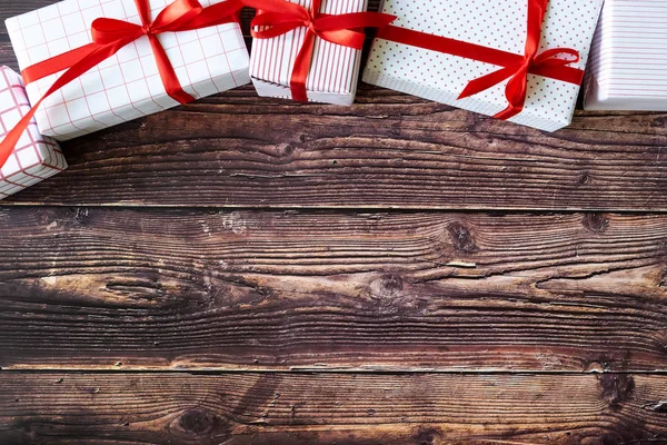 Рождественские Подарочные Коробки Деревянном Фоне Стола Старинным Цветом Эффекта — стоковое фото