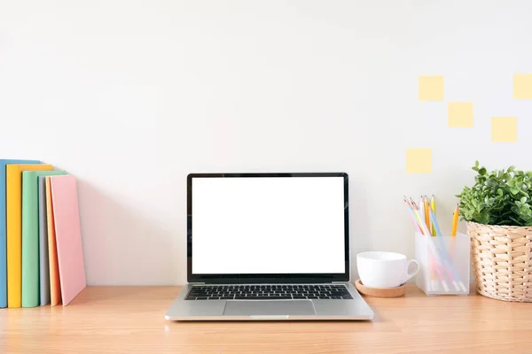 Fai Finta Avere Portatile Bianco Spazio Lavoro Laptop Con Schermo — Foto Stock