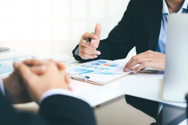 Young Startup Businessmen Teamwork Brainstorming Meeting Discuss New Project Investment — Stock Photo, Image