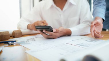 Toplantı için Mimari Proje mühendisi