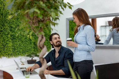 genç mühendisler yel değirmenleri enerji proje Office söz