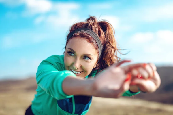 Runner Girl Stretching — Stock Photo, Image