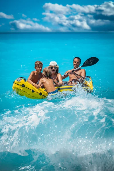 Happy Family Enjoying Paddling Yellow Kayak Tropical Ocean Water — Stock Photo, Image