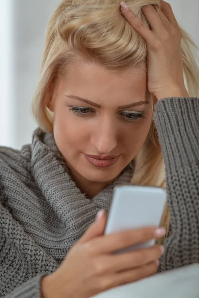 Young Woman Wool Sweater Using Smartphone — Stock Photo, Image