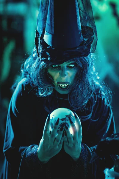 Angry Witch Watching Future Magic Ball Pot Poison Potion — Stock Photo, Image