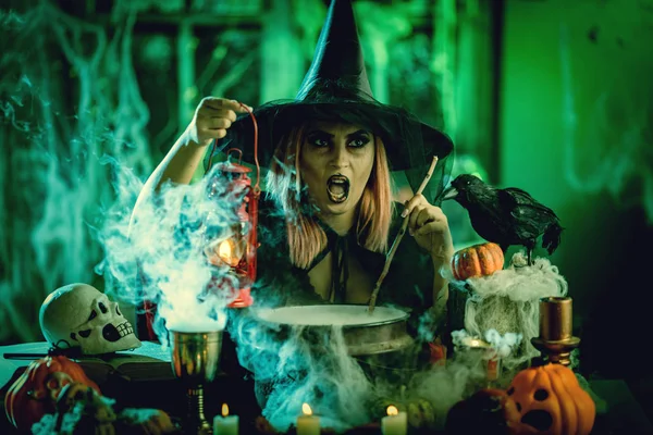 Witch Smiling Face Creepy Surroundings Cooks Poison Soup Boiling Cauldron — Stock Photo, Image
