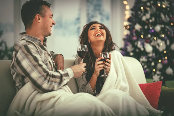Young Couple Celebrating Christmas Home Relaxing Glass Red Vine Covered — Stock Photo, Image