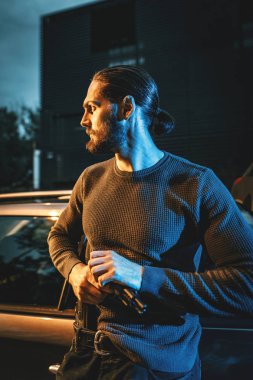 Tabancalı tehlikeli suç adam portresi