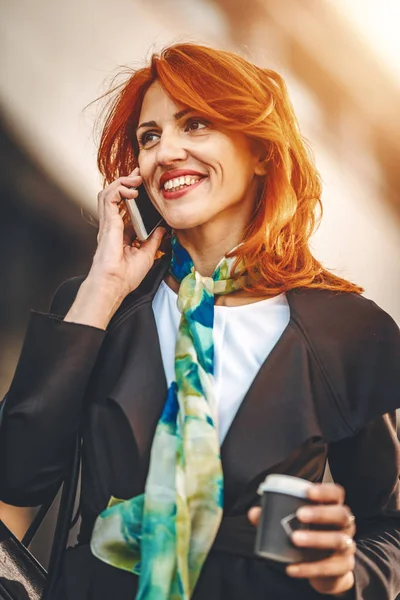 Smiling Successful Businesswoman Talking Smartphone Office District — Stock Photo, Image