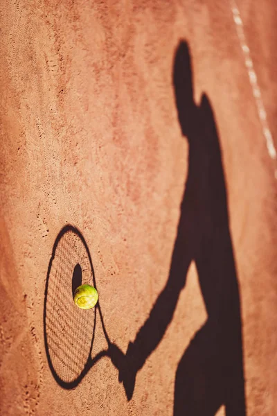 Schatten auf einem Tennisplatz — Stockfoto