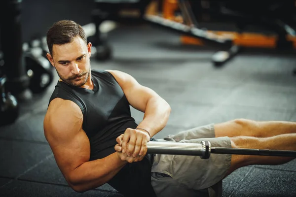 Tiro Tipo Musculoso Fato Desportivo Treinar Com Barbell Ginásio Treino — Fotografia de Stock