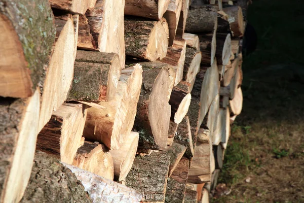 Haufen Brennholz Zubereitung Von Brennholz Für Den Winter Einem Alten — Stockfoto