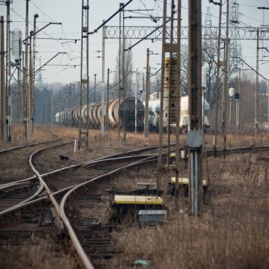 Çok kirlenmiş endüstriyel bir fabrikanın kalıntıları, sanayi serisi.