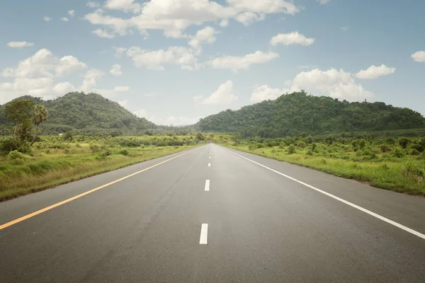 Panoramic View Hot Summer Road Green Trees — Stock Photo, Image