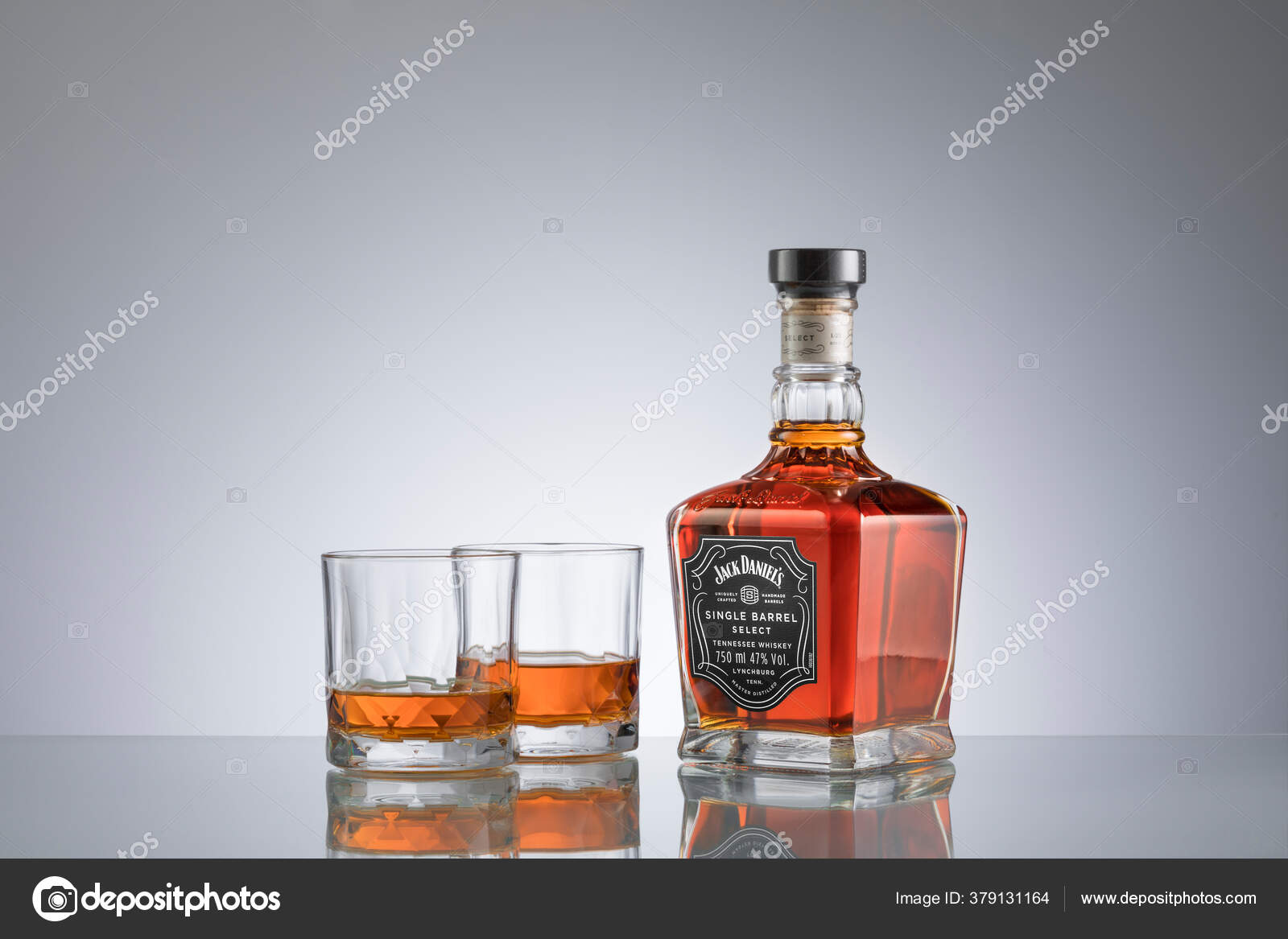 drivhus hinanden Uforenelig Phuket Thailand March 2020 Jack Daniels Blended Whisky Grey Background –  Stock Editorial Photo © ersler #379131164