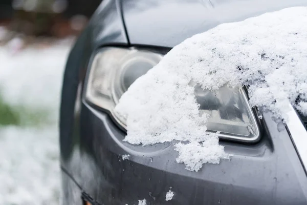 Farol Carro Sob Neve Inverno — Fotografia de Stock