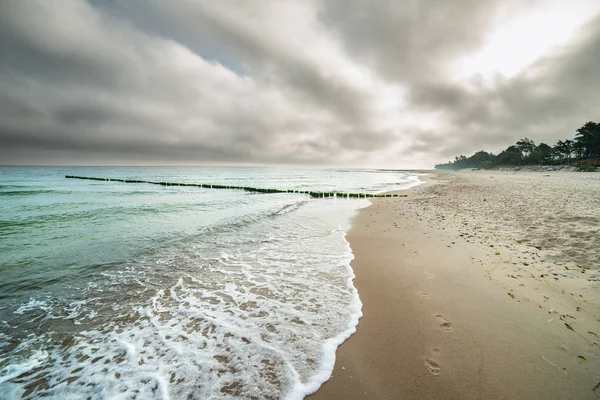 Landschap Bewolkt Bekijk Langs Het Strand — Stockfoto