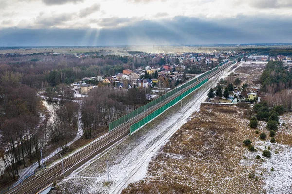 Trilhos Ferroviários Cidade Fumegante Fundo — Fotografia de Stock