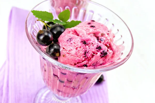 Ice Cream Black Currant Glass Goblet Lilac Napkin Berries Wooden — Stock Photo, Image