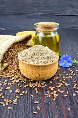 Kâsede un, çiçek ve yağ ile kaplanmış.
