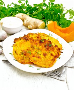 Güvertede balkabağı pankekleri