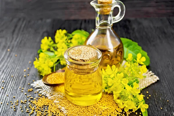 Senapsolja Glasburk Och Karaff Senapskorn Servett Blommor Och Blad Mörk — Stockfoto