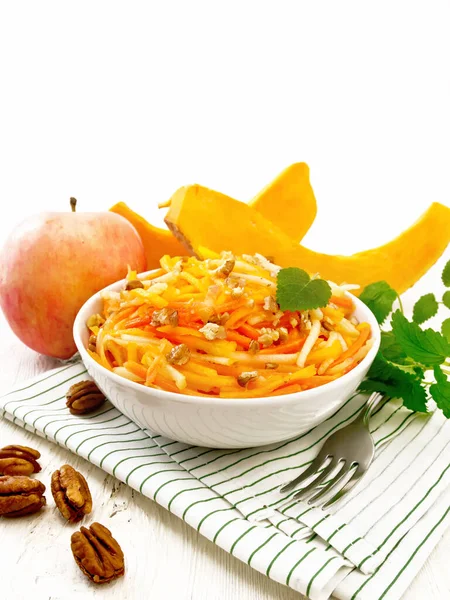 Salade Citrouilles Carottes Pommes Aux Pacanes Assaisonnées Huile Végétale Dans — Photo