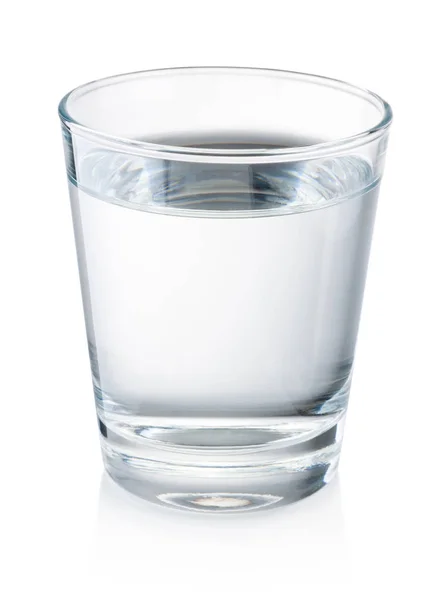 白い背景に隔離された水のガラス — ストック写真
