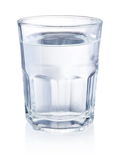 Vidro de água isolado sobre fundo branco — Fotografia de Stock