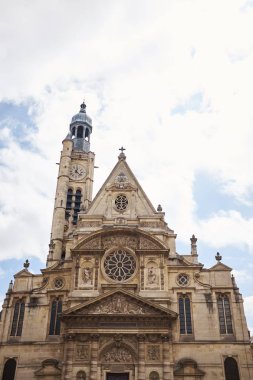 Saint-Etienne kilise-du-Mont 1494-1624 Paris Pantheon yakınlarında. St. Genevieve - Paris koruyucu azizi tapınak içerir. Kilise de Blaise Pascal Jean Racine mezarlar içerir.