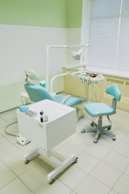 özel bir diş hekimi, diş hekimi ofis Geçitin