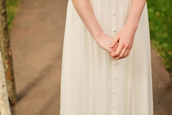 Manhã Noiva Quando Ela Usa Vestido Bonito Mulher Preparando Antes — Fotografia de Stock