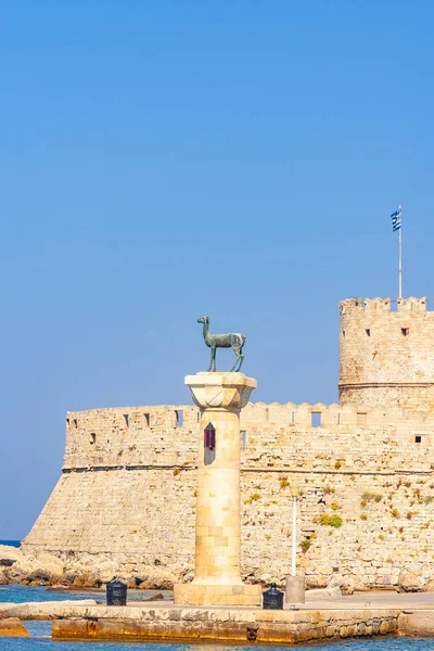 Hirschkuh Statue Der Stelle Des Kolosses Aus Rhodes Rhodes Griechenland — Stockfoto