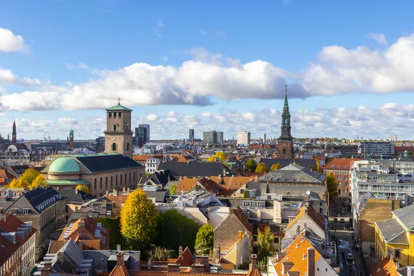 Hermosa vista de Copenhague desde lo alto de la torre redonda —  Fotos de Stock