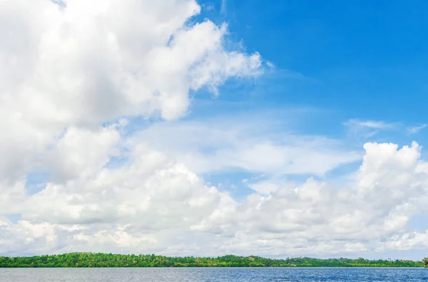 Lago Koggala en el distrito de Galle, sur de Sri Lanka — Foto de Stock