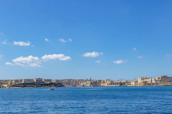 Vista aérea do horizonte da entrada do mar de Valletta, Grand Harbor, Malta — Fotografia de Stock