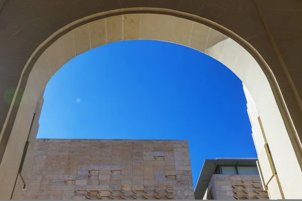 Nuevo edificio del Parlamento en La Valeta, Malta — Foto de Stock