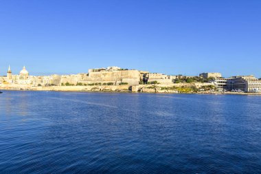 Manoel Adası, Malta'dan görüldüğü gibi doğal akşam Valletta silüeti manzarası