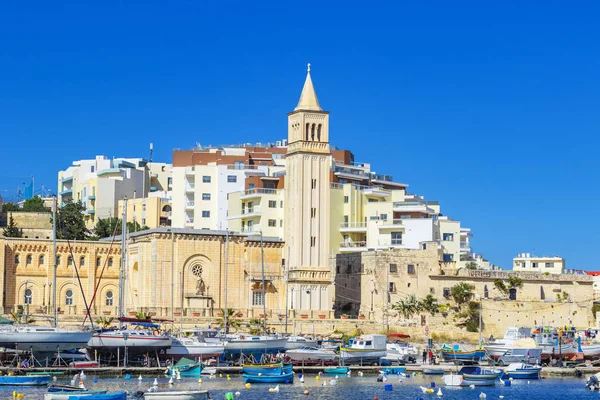 Puerto de Marsascala con barcos de pesca, Malta — Foto de Stock