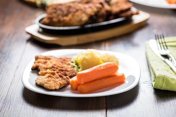 Jantar Caseiro Porco Com Legumes — Fotografia de Stock