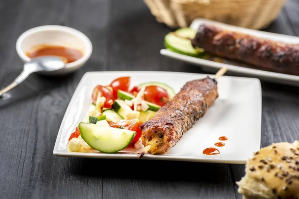 Kebab Sticks Served Roasted Vegetables — Stock Photo, Image