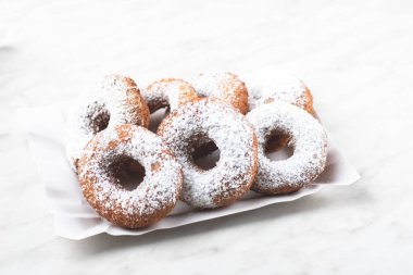 Paket servisi olan restoran kahve ve çörek - yolda hızlı bir Aperatif,