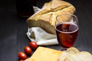 küçük peynir kurulu Topingler ile