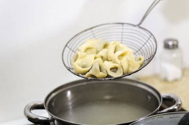 Köfte - hassas kek ve lezzetli contası hazırlanması