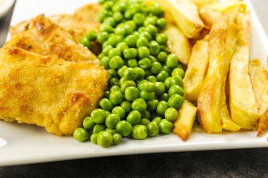 Balık ve patates kızartması - İngiliz barlarından sıklıkla kullanılan yiyecekler