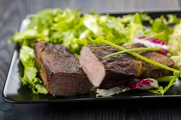 Beef Steak Mashed Potatoes Mixed Lettuce — Stock Photo, Image