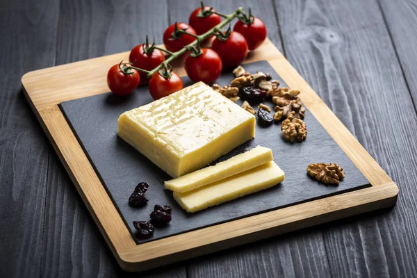 Placa de queijo - queijo cheddar — Fotografia de Stock