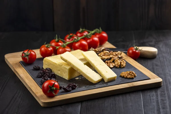 Placa de queijo - queijo cheddar — Fotografia de Stock