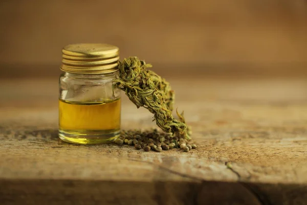 Aceite Cannabis Cbd Cáñamo Una Mesa — Foto de Stock