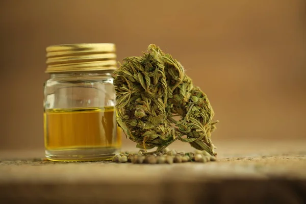 Aceite Cannabis Cbd Cáñamo Una Mesa — Foto de Stock